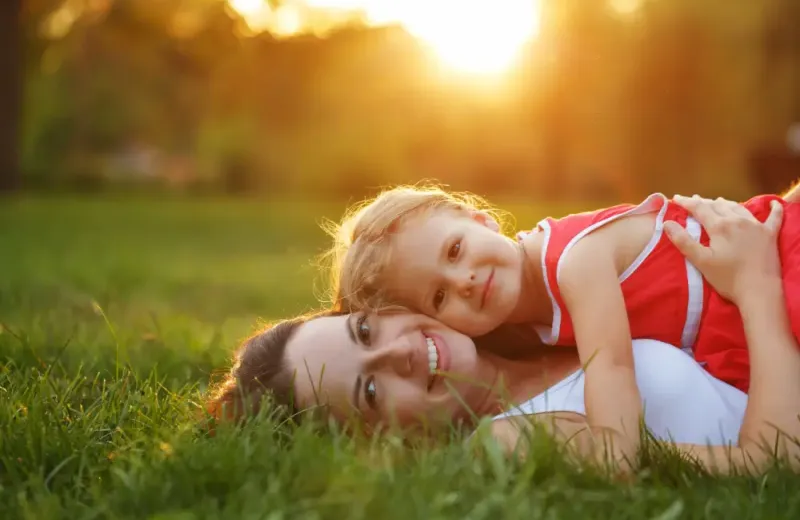 mother-daughter